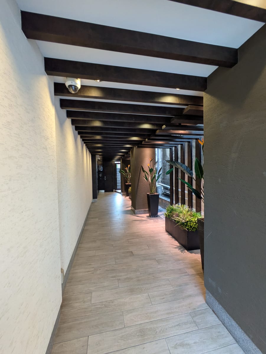 v20251010150708/fresh/building/J00100477577_12