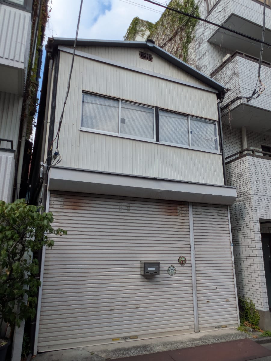 v20251010150708/fresh/building/J00100482319_6