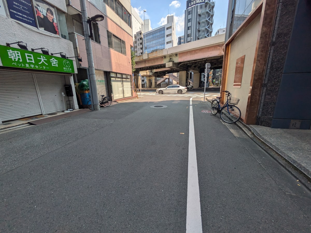 v20251010150708/fresh/building/J00100498643_11