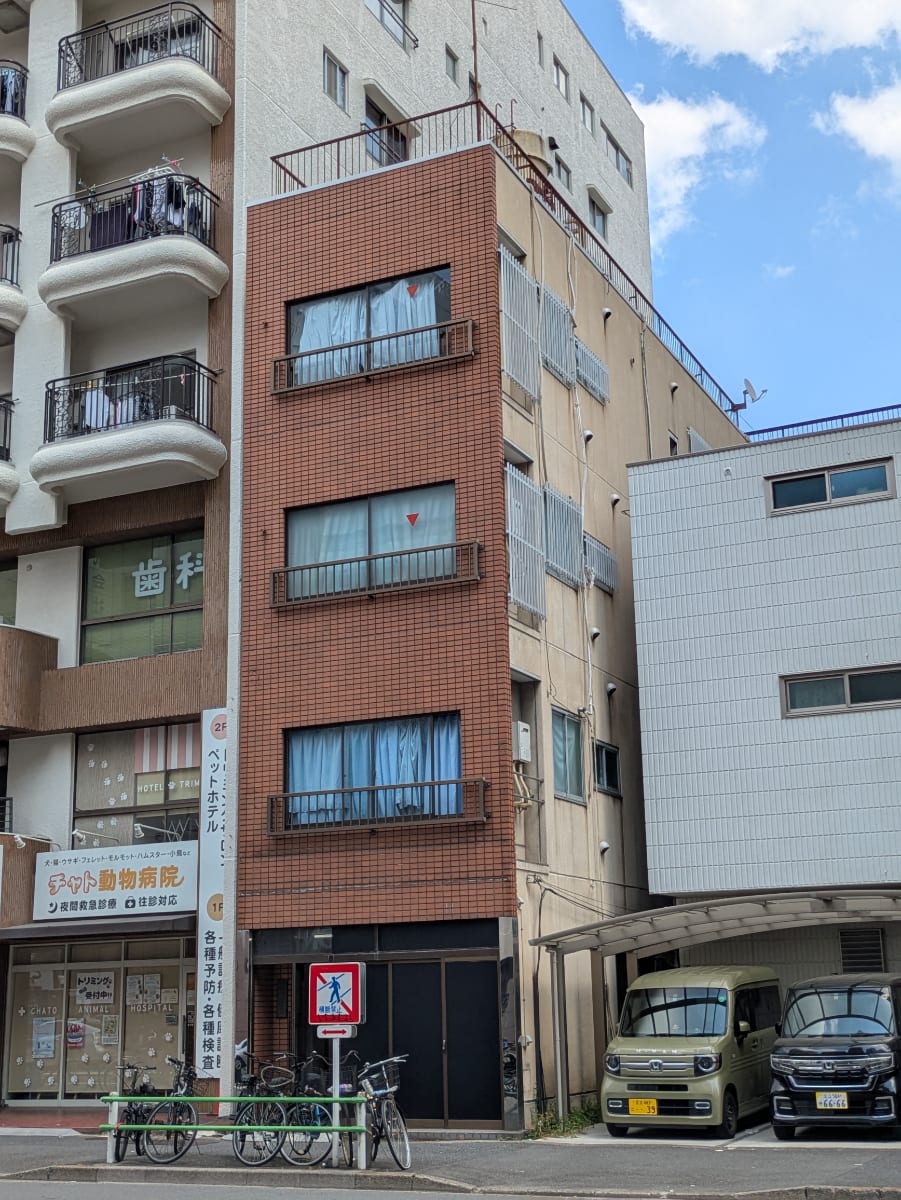 v20251010150708/fresh/building/J00100513050_5