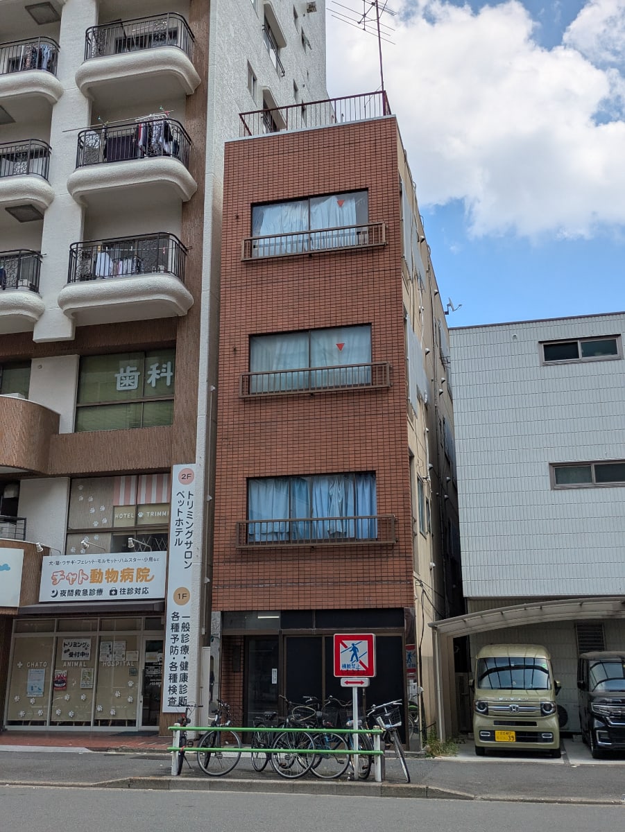 v20251010150708/fresh/building/J00100513050_6