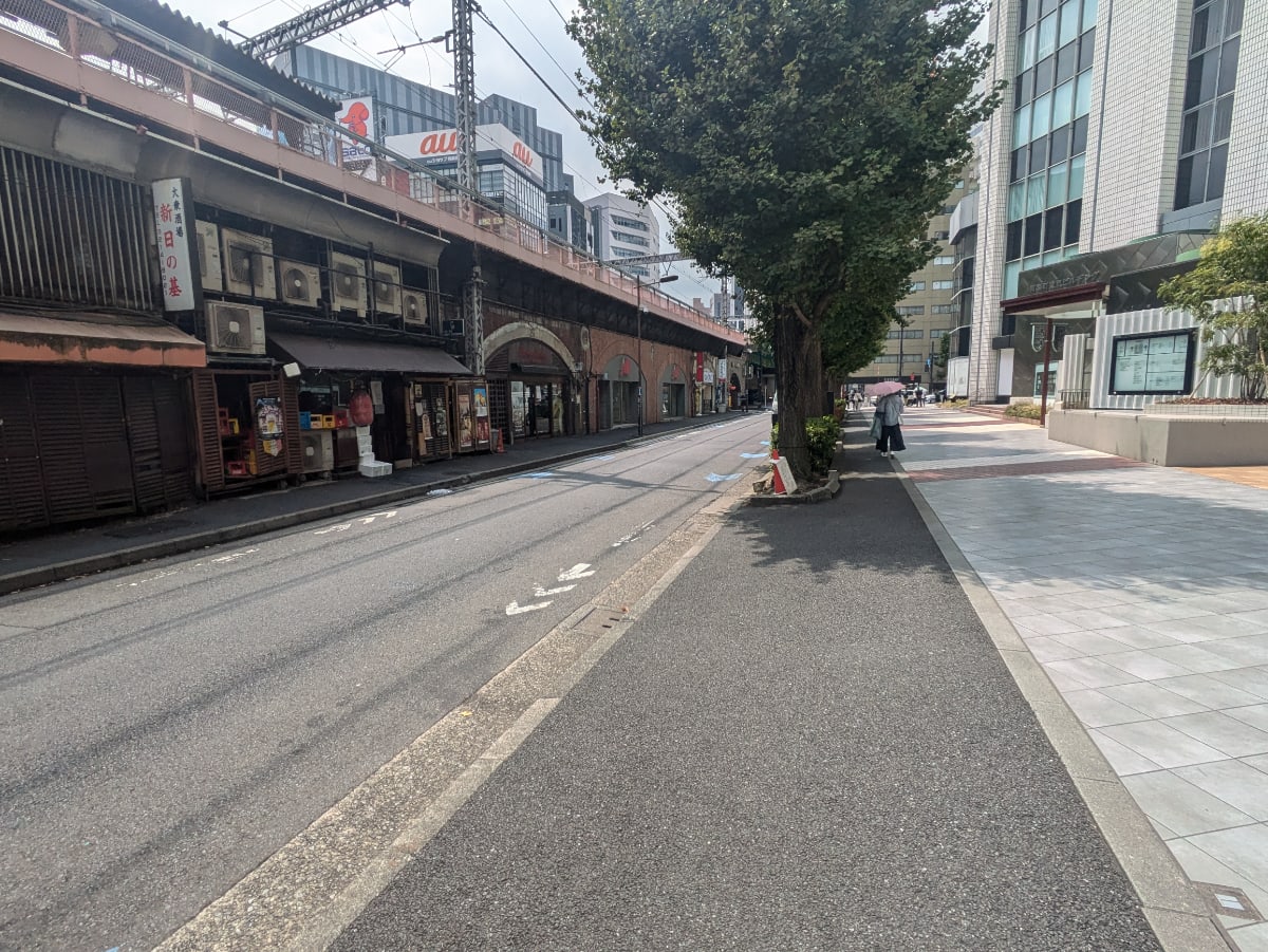 v20251011150701/fresh/building/J00100359209_2