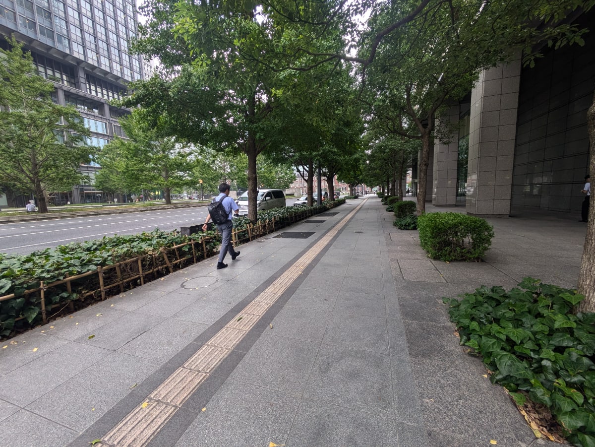 v20251011150701/fresh/building/J00100364032_11