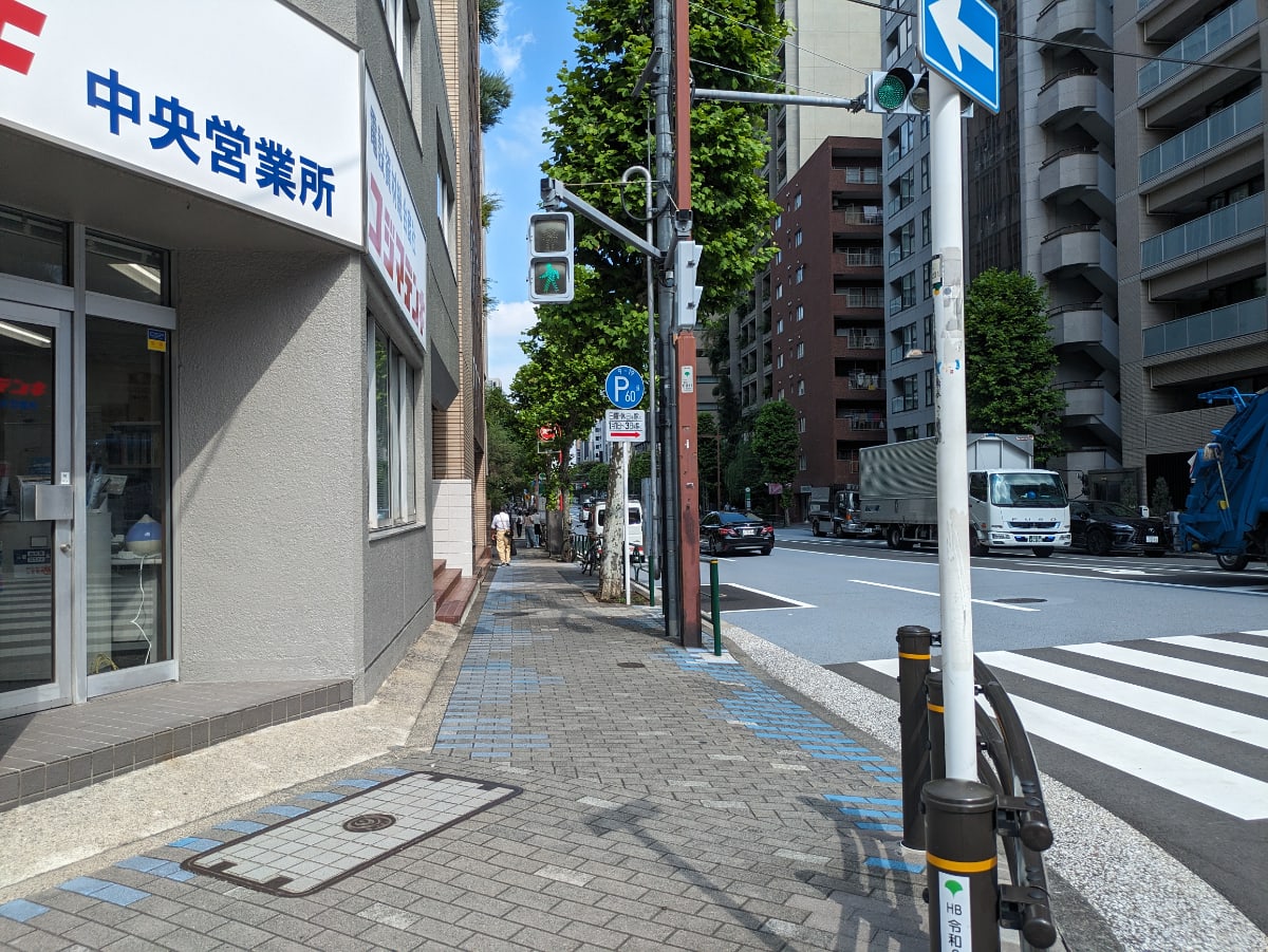 v20251011150701/fresh/building/J00100381852_2