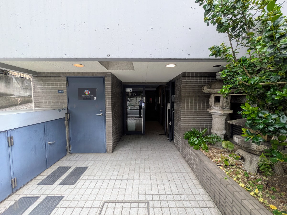 v20251011150701/fresh/building/J00100387817_3