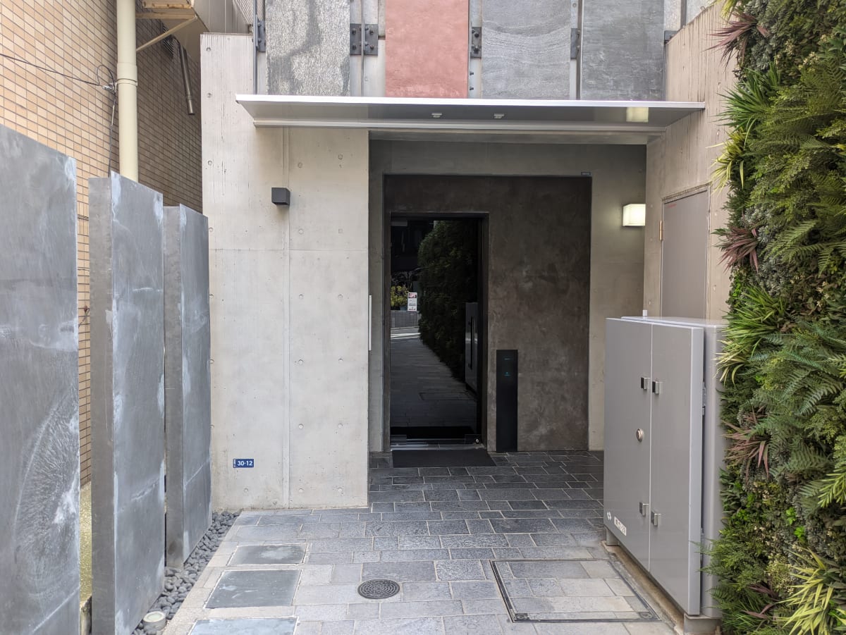 v20251011150701/fresh/building/J00100464383_3
