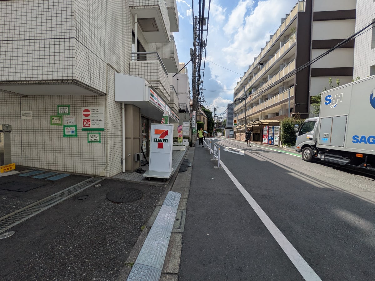 v20251011150702/fresh/building/J00100356653_2