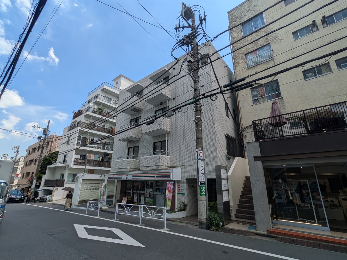 v20251011150702/fresh/building/J00100356653_7