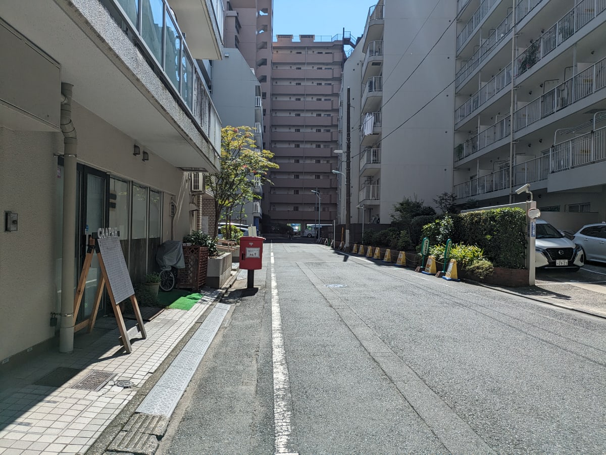 v20251011150702/fresh/building/J00100357300_8