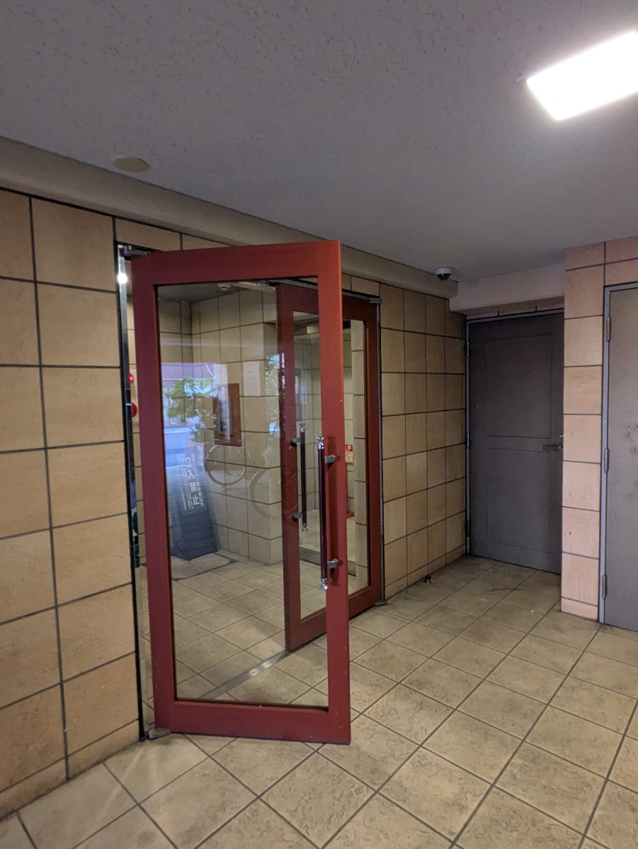 v20251011150702/fresh/building/J00100359035_11