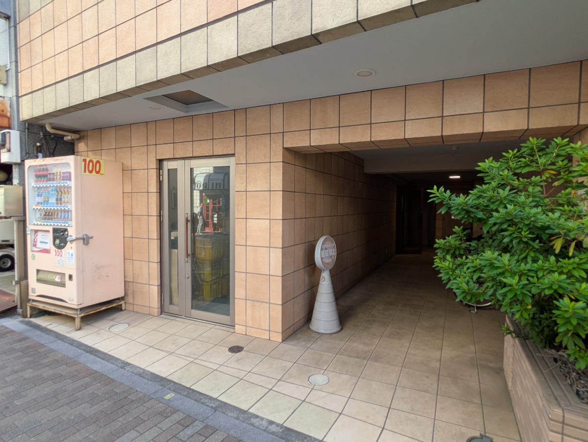 v20251011150702/fresh/building/J00100359035_3