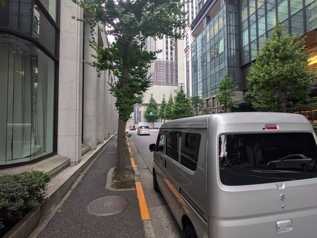 v20251011150702/fresh/building/J00100364396_16