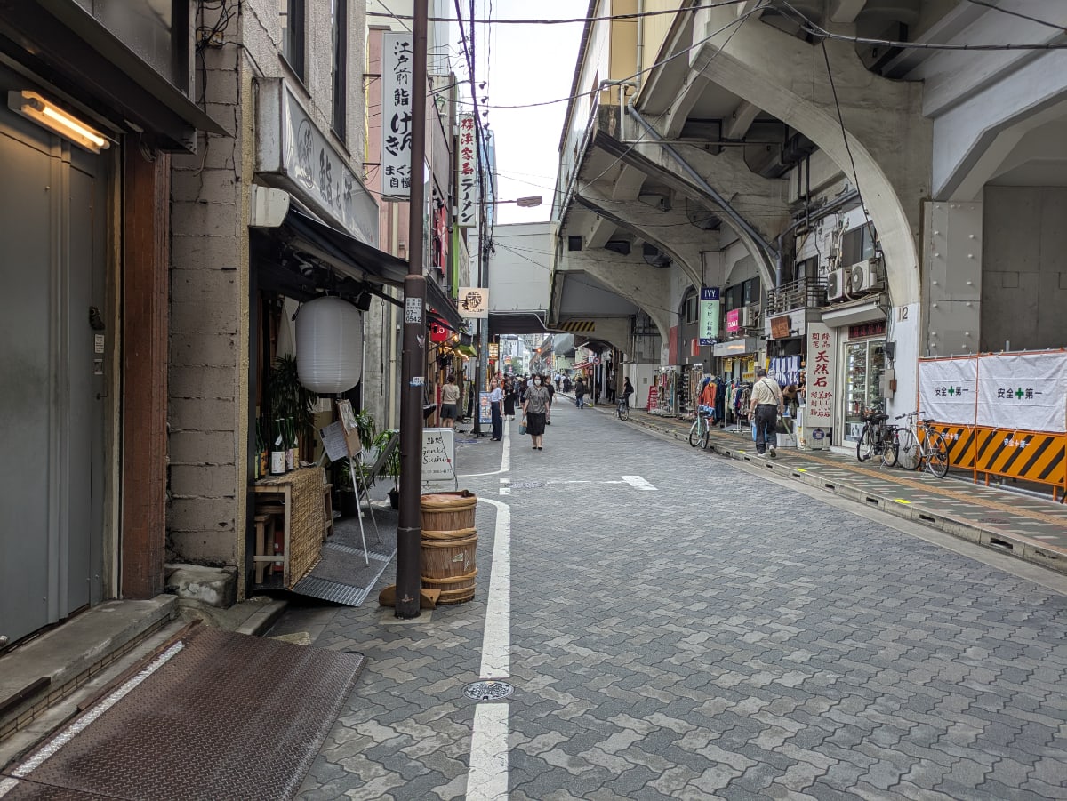 v20251011150702/fresh/building/J00100370610_2