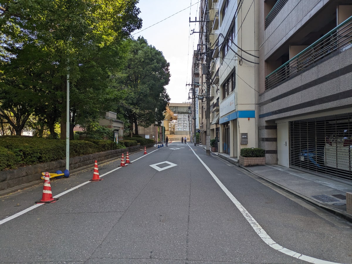 v20251011150702/fresh/building/J00100371054_11