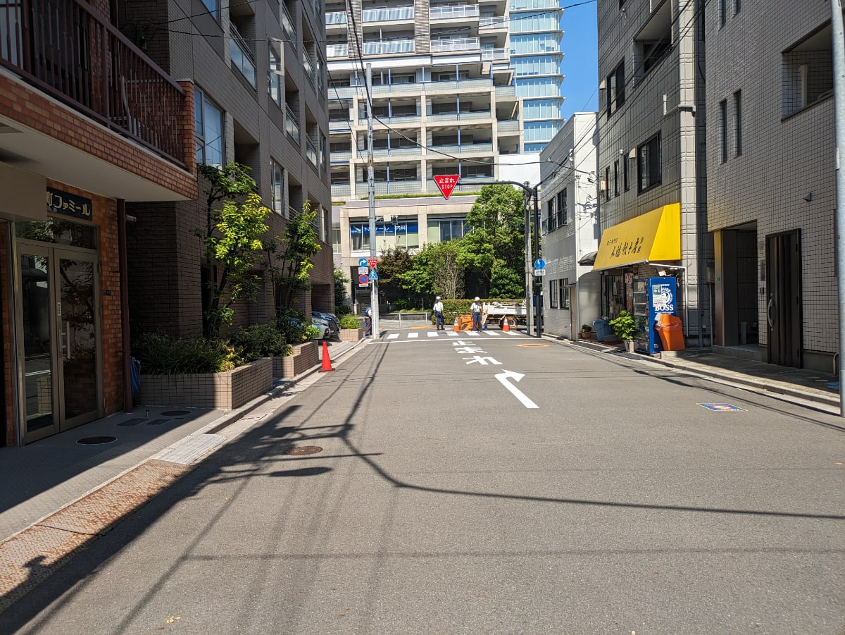 v20251011150702/fresh/building/J00100373630_11