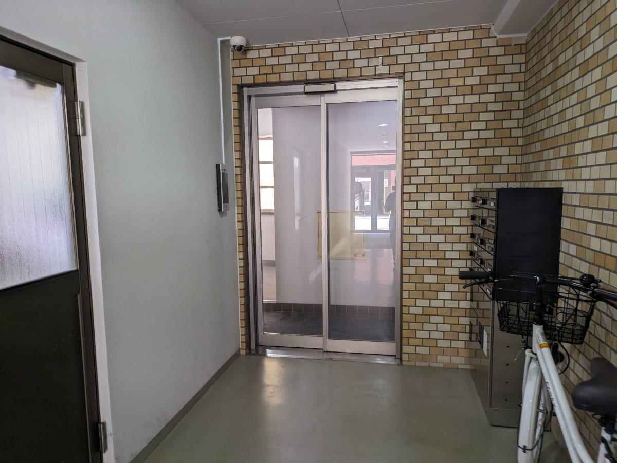 v20251011150702/fresh/building/J00100373630_9