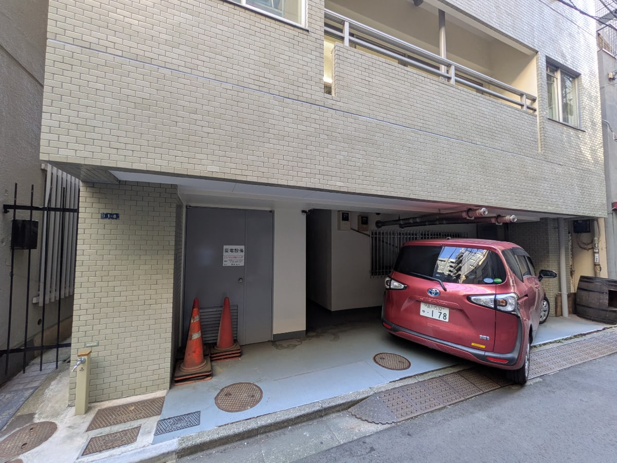 v20251011150702/fresh/building/J00100374949_8