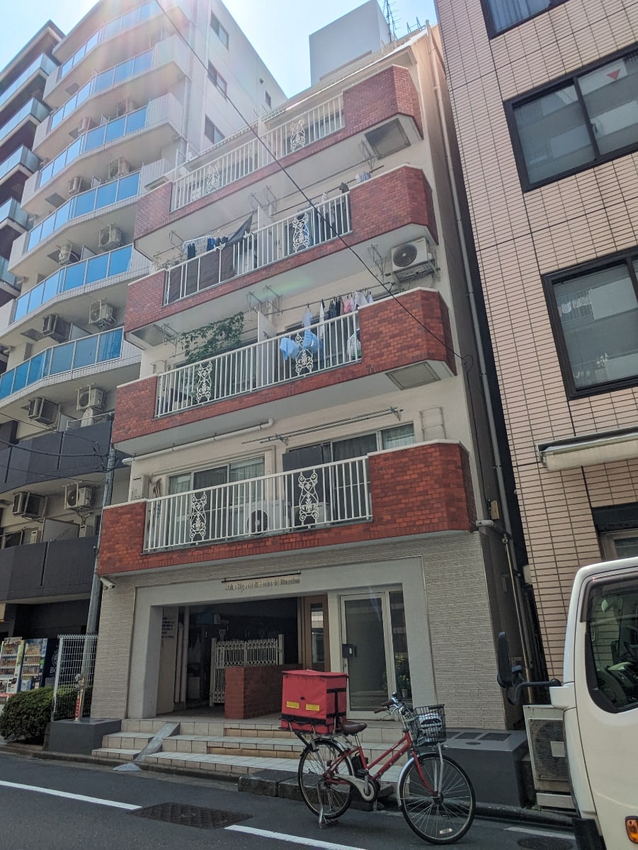 v20251011150702/fresh/building/J00100376907_6