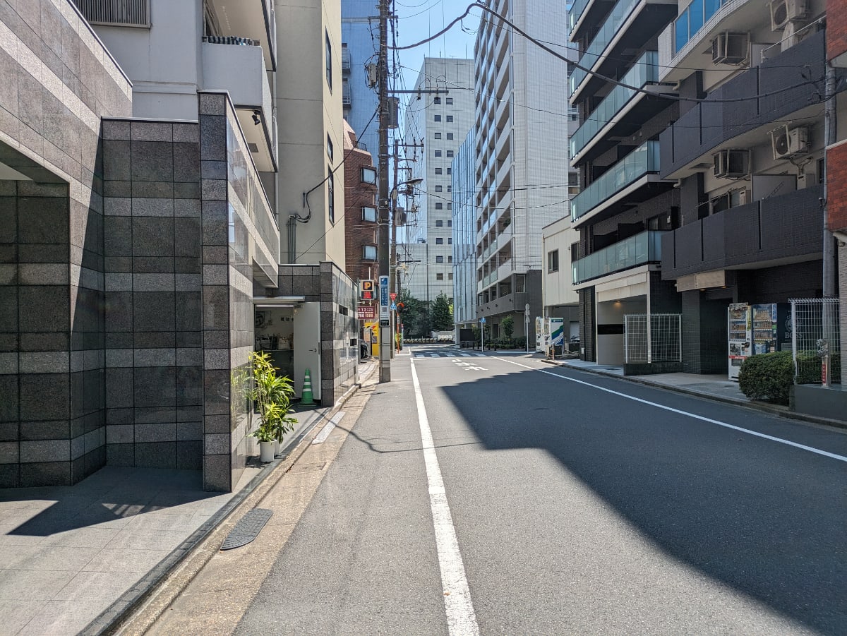 v20251011150702/fresh/building/J00100378417_11