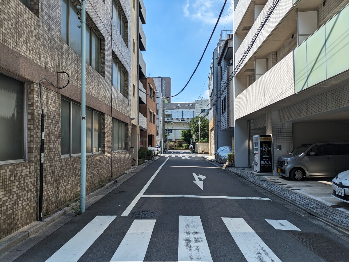 v20251011150702/fresh/building/J00100381829_10