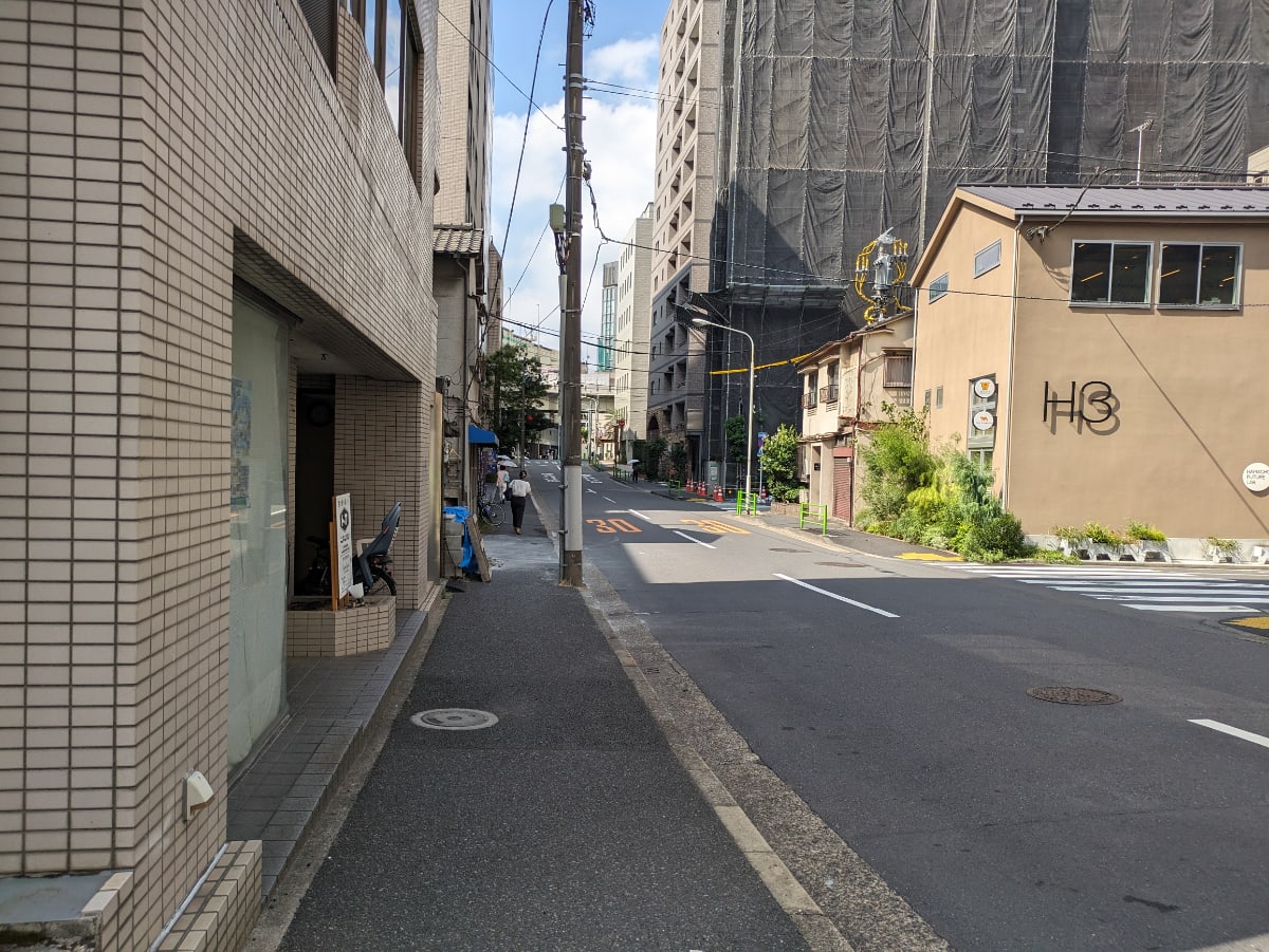 v20251011150702/fresh/building/J00100381965_2