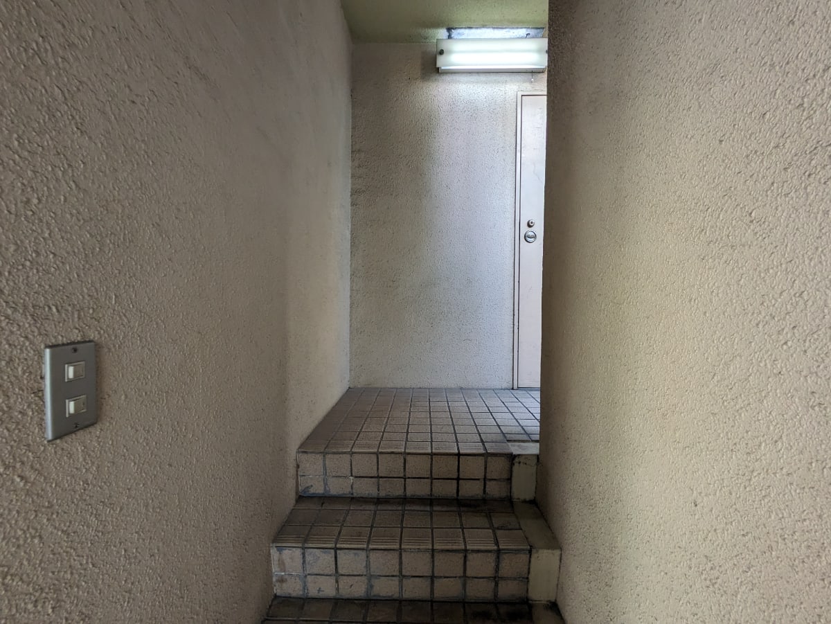 v20251011150702/fresh/building/J00100381965_9