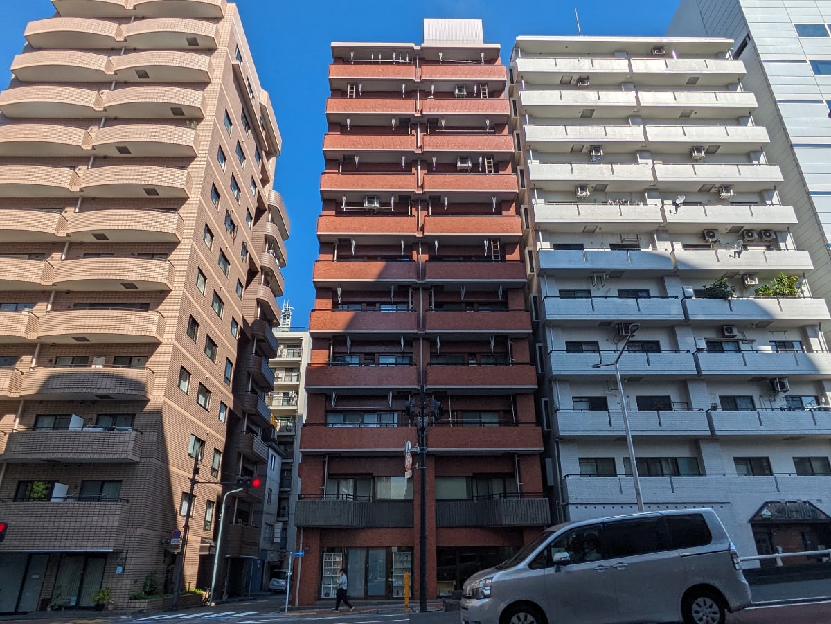 v20251011150702/fresh/building/J00100382142_5
