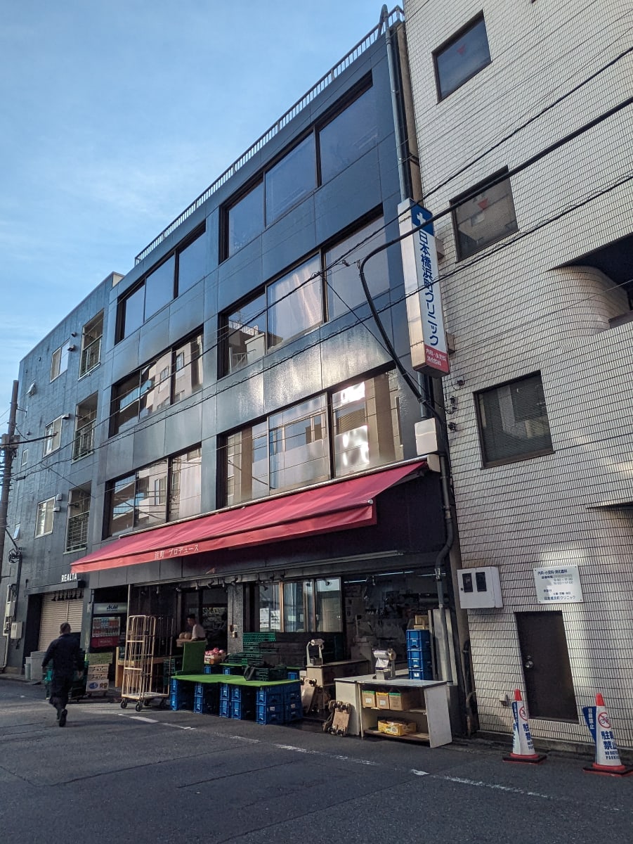 v20251011150702/fresh/building/J00100383347_5