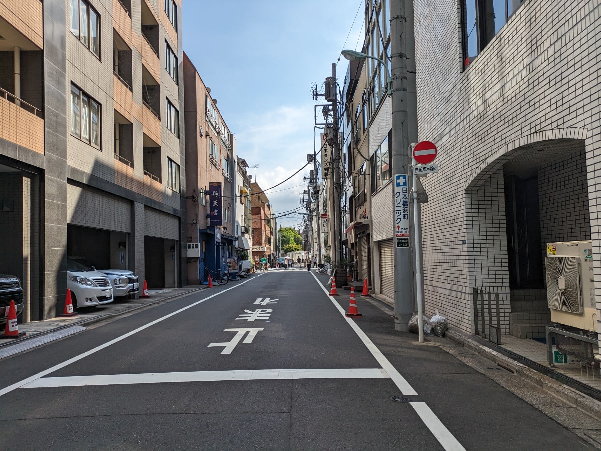 v20251011150702/fresh/building/J00100383356_12