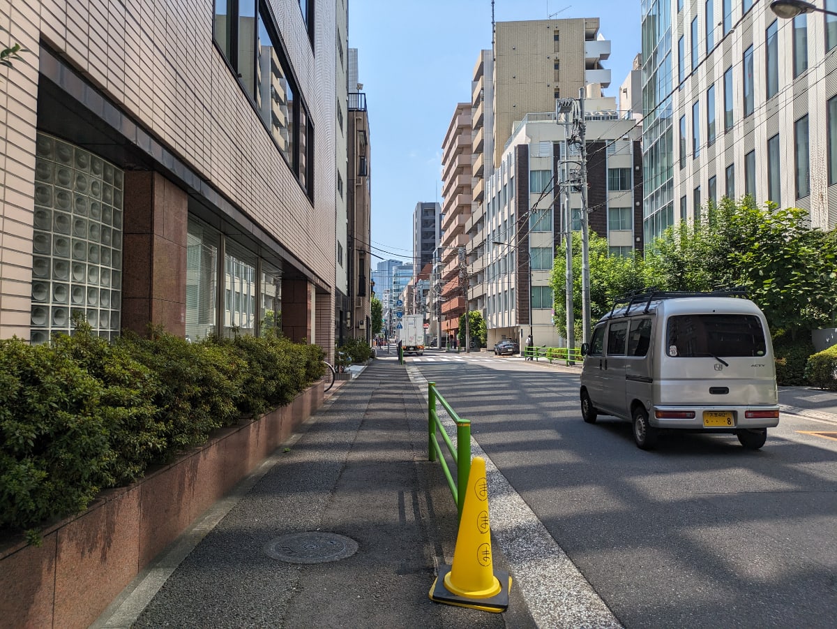 v20251011150702/fresh/building/J00100383383_7