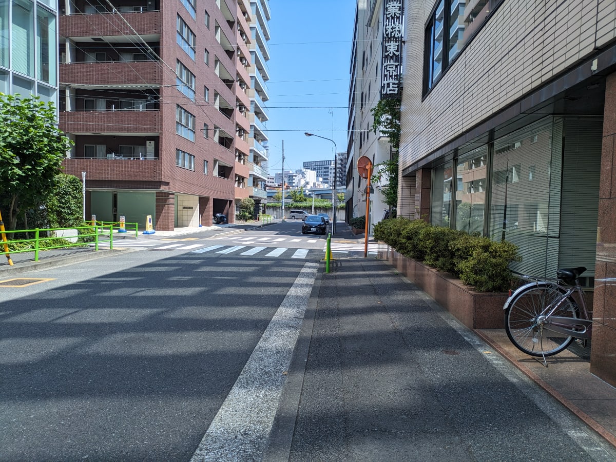 v20251011150702/fresh/building/J00100383383_9