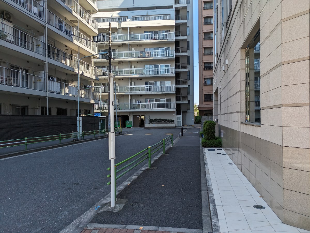 v20251011150702/fresh/building/J00100383478_19