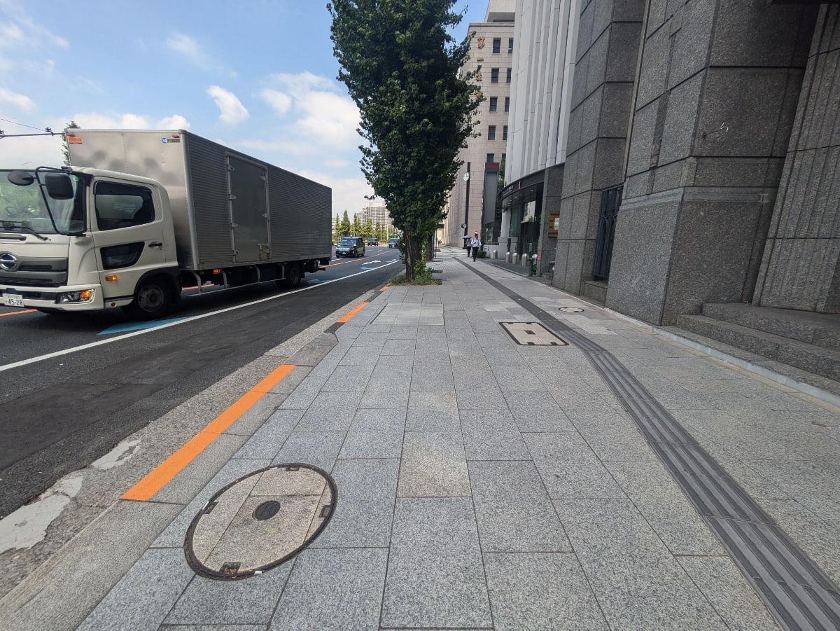 v20251011150702/fresh/building/J00100390699_10