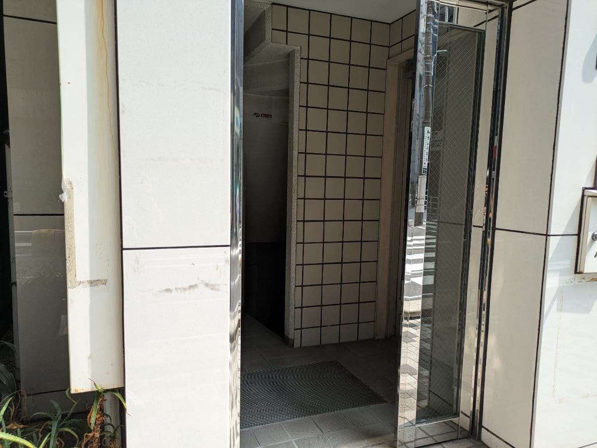 v20251011150702/fresh/building/J00100398035_3