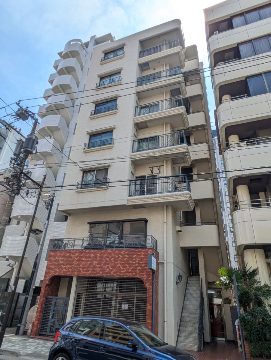 v20251011150702/fresh/building/J00100404828_6