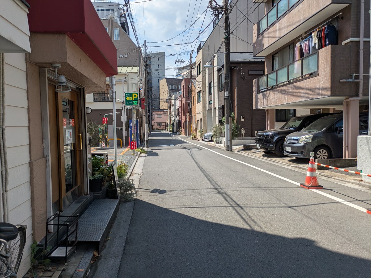 v20251011150702/fresh/building/J00100407490_2