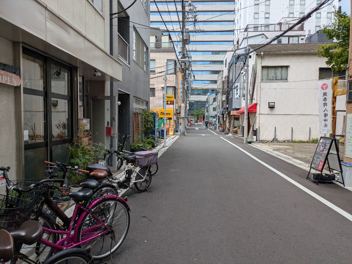 v20251011150702/fresh/building/J00100416115_2