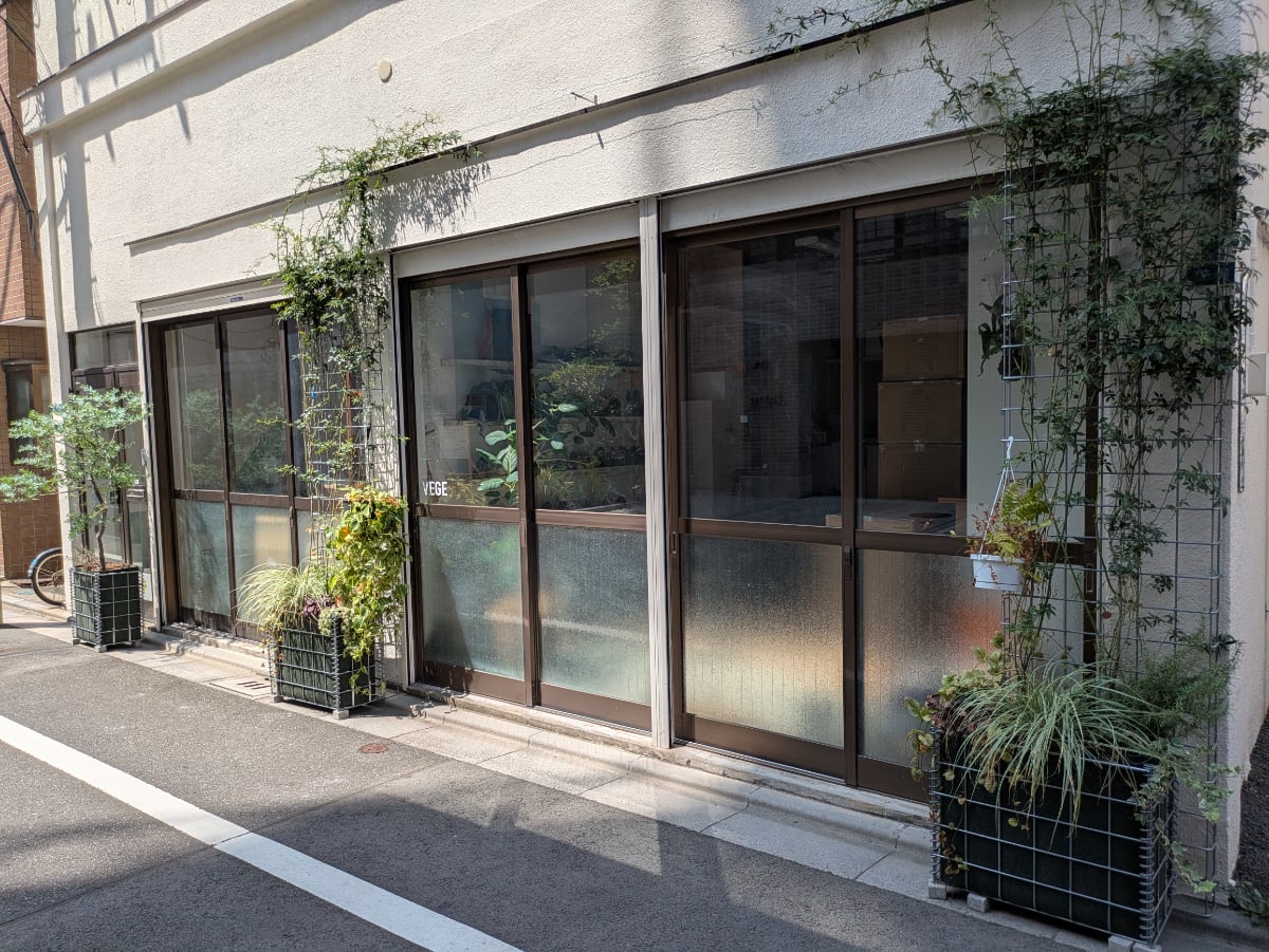 v20251011150702/fresh/building/J00100417714_11