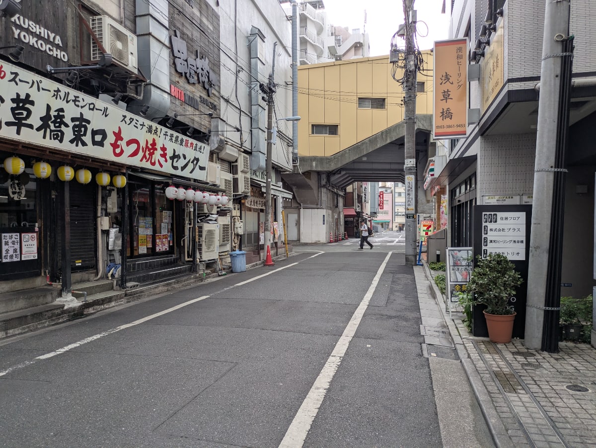 v20251011150702/fresh/building/J00100418354_15
