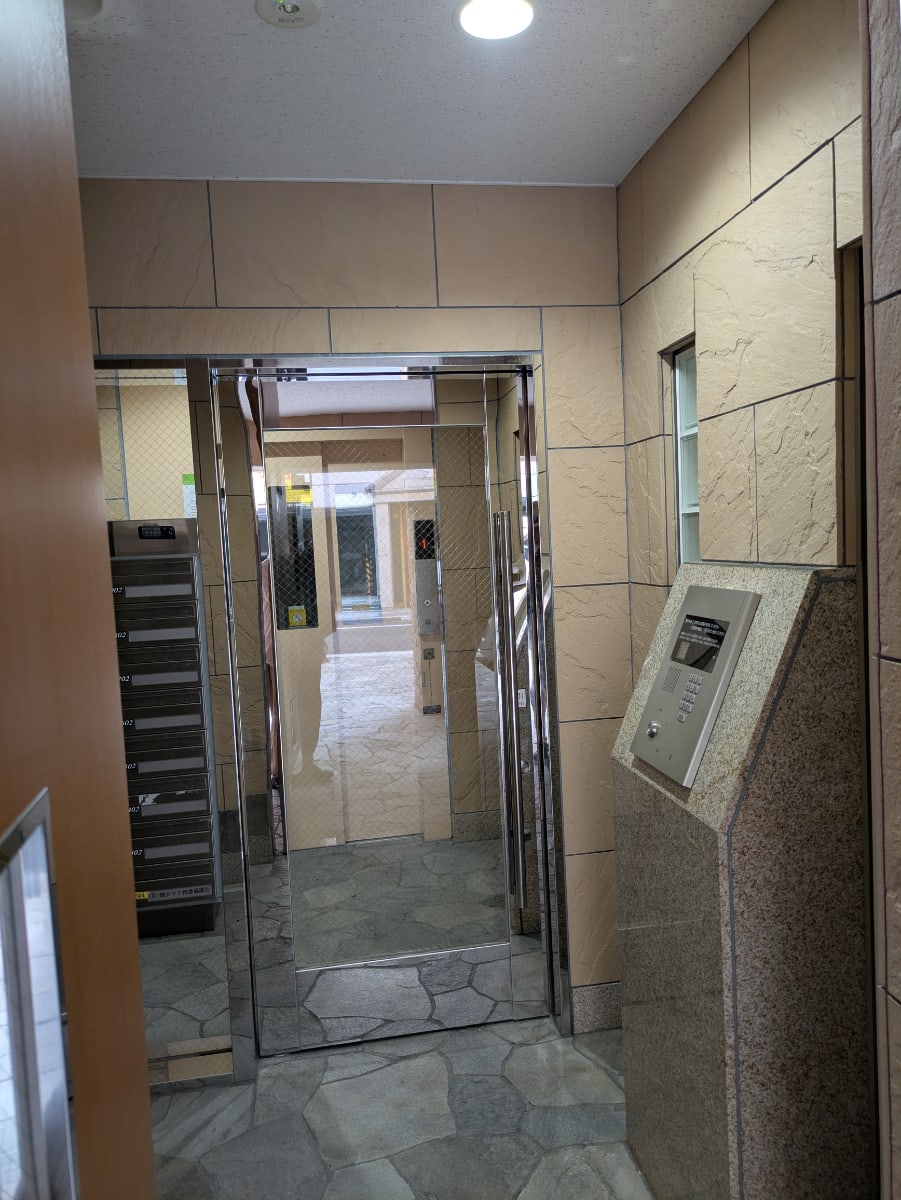 v20251011150702/fresh/building/J00100418376_4