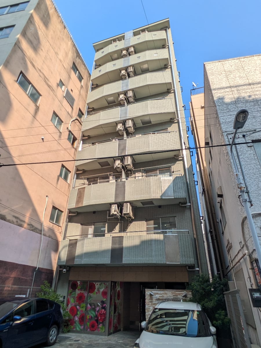 v20251011150702/fresh/building/J00100418376_7