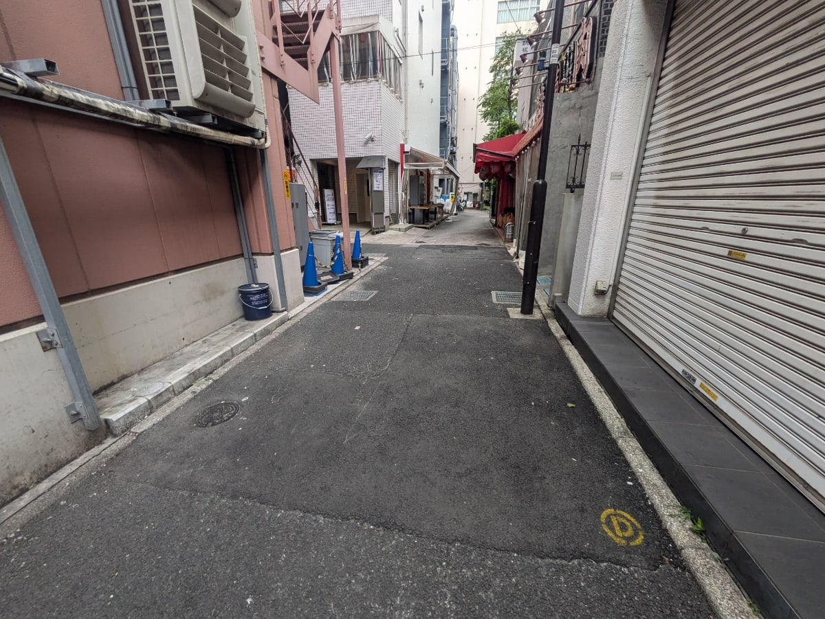 v20251011150702/fresh/building/J00100418990_9