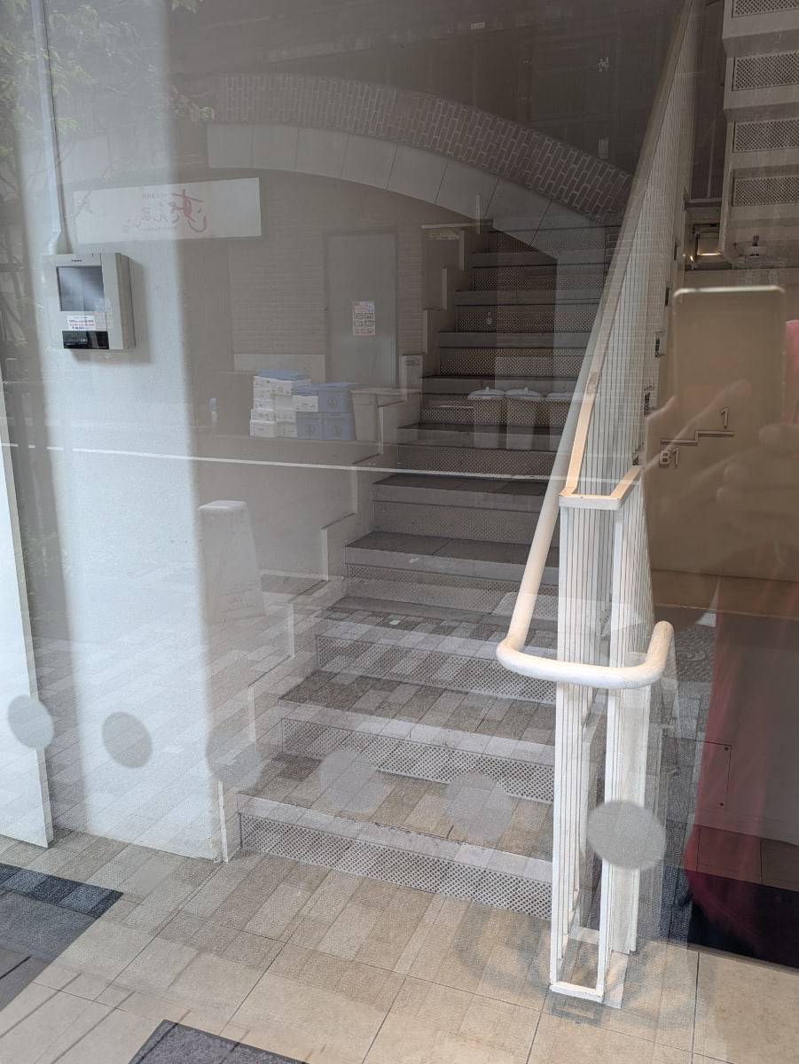 v20251011150702/fresh/building/J00100435483_9