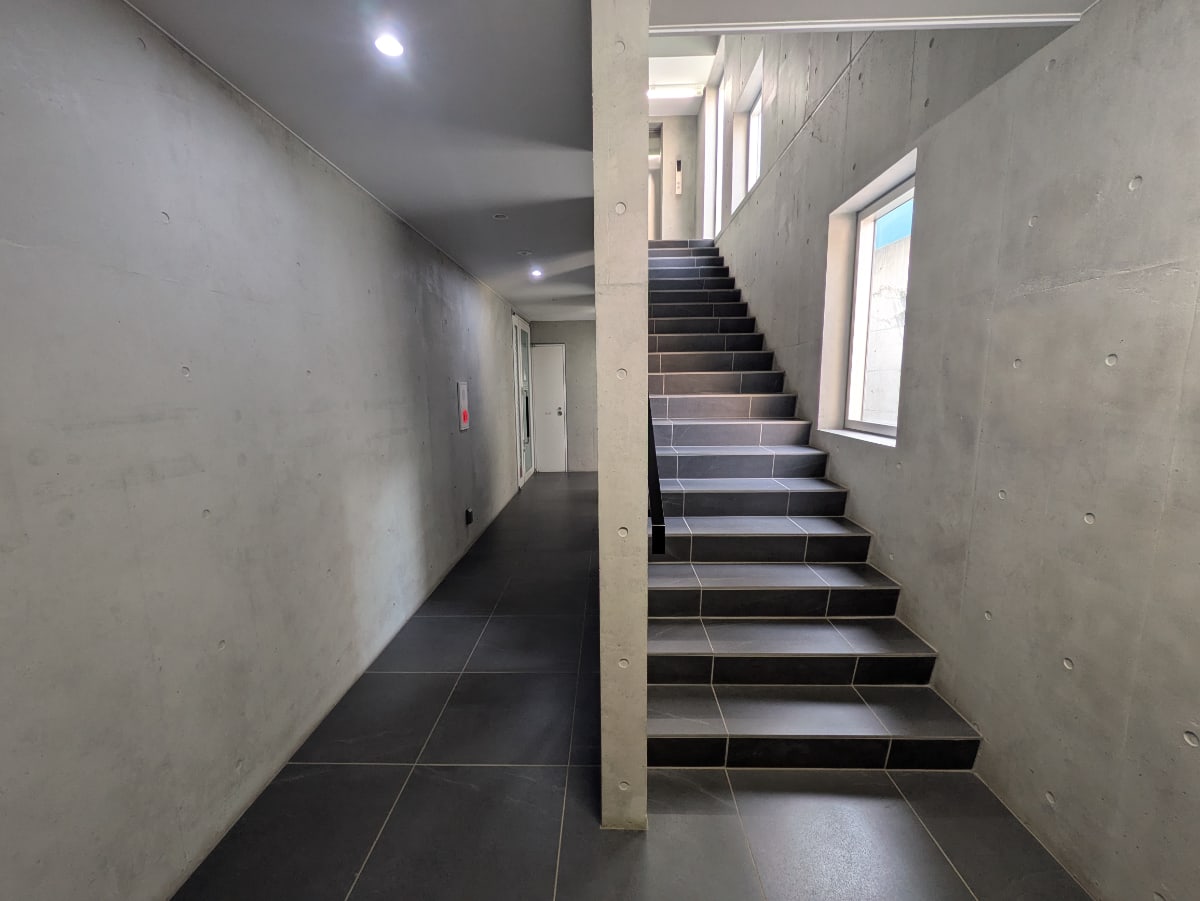 v20251011150702/fresh/building/J00100464383_13