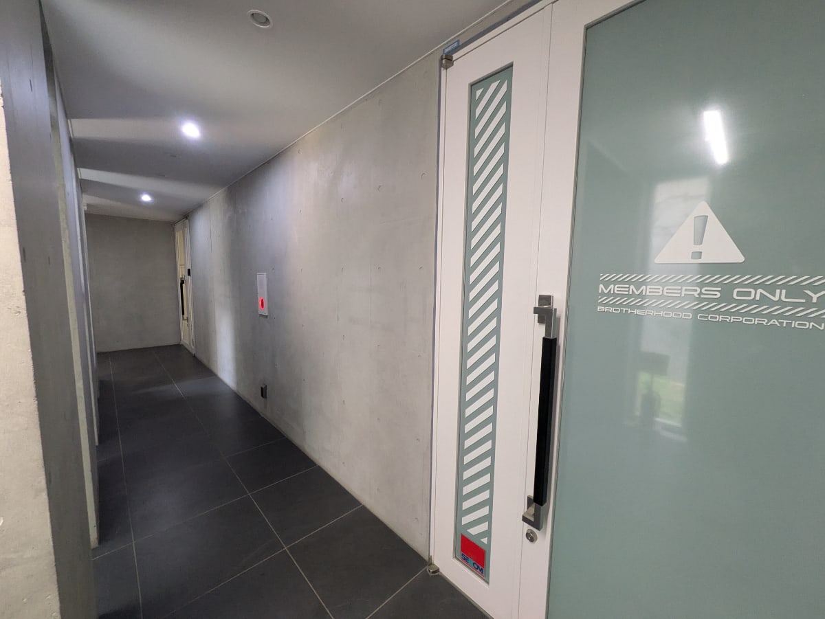 v20251011150702/fresh/building/J00100464383_9