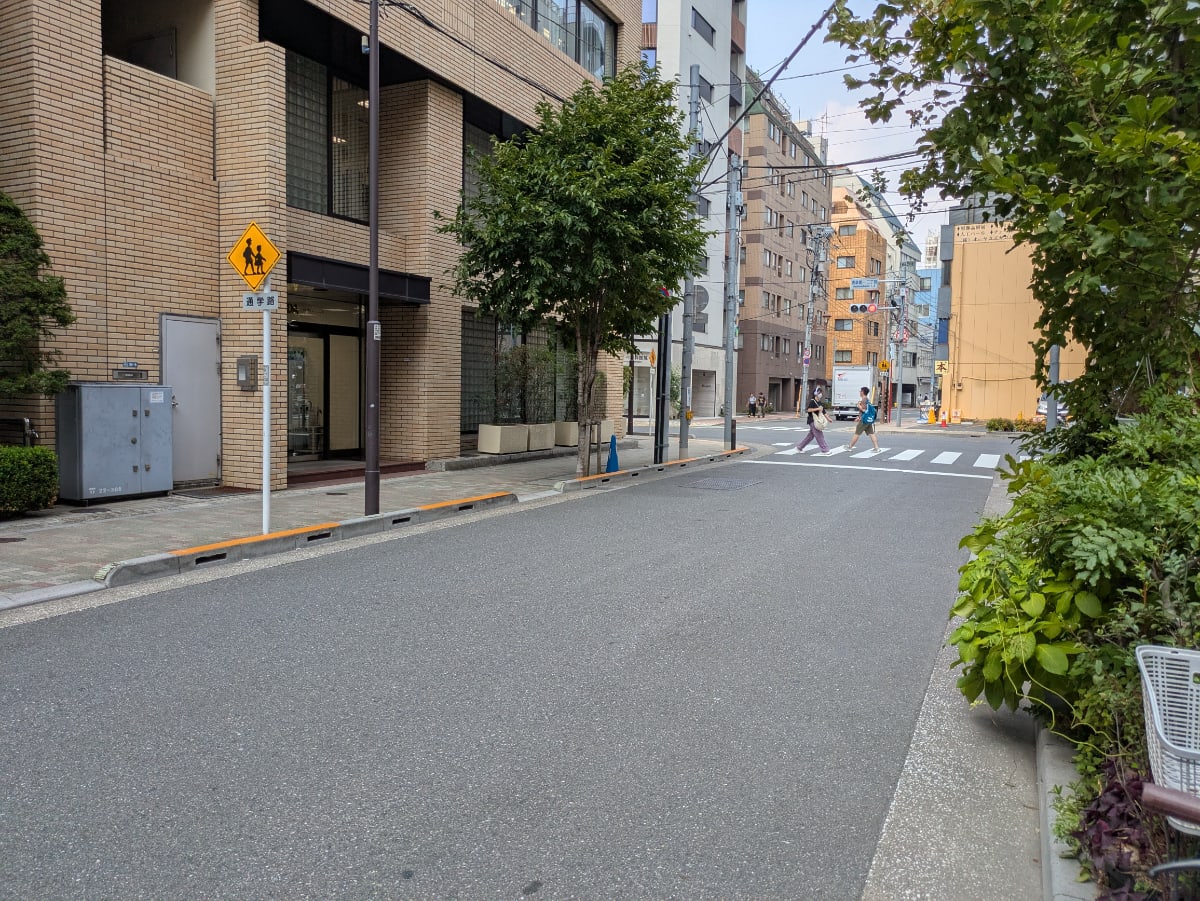 v20251011150702/fresh/building/J00100466002_2