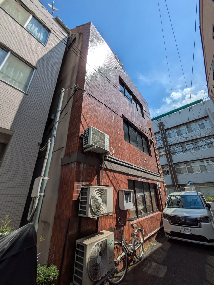 v20251011150702/fresh/building/J00100467515_5