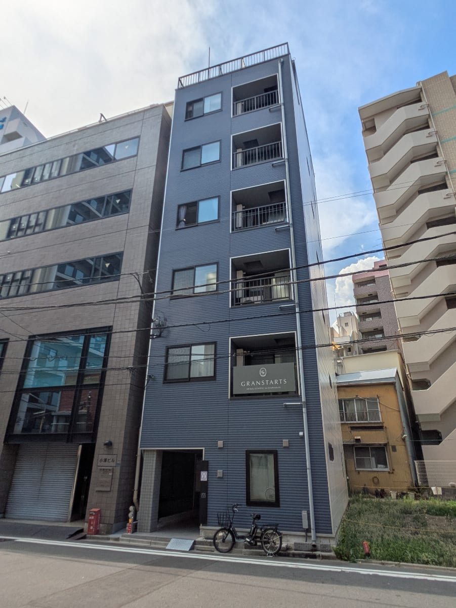 v20251011150702/fresh/building/J00100498148_7