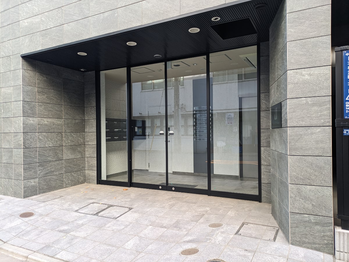 v20251011150702/fresh/building/J00100499221_3