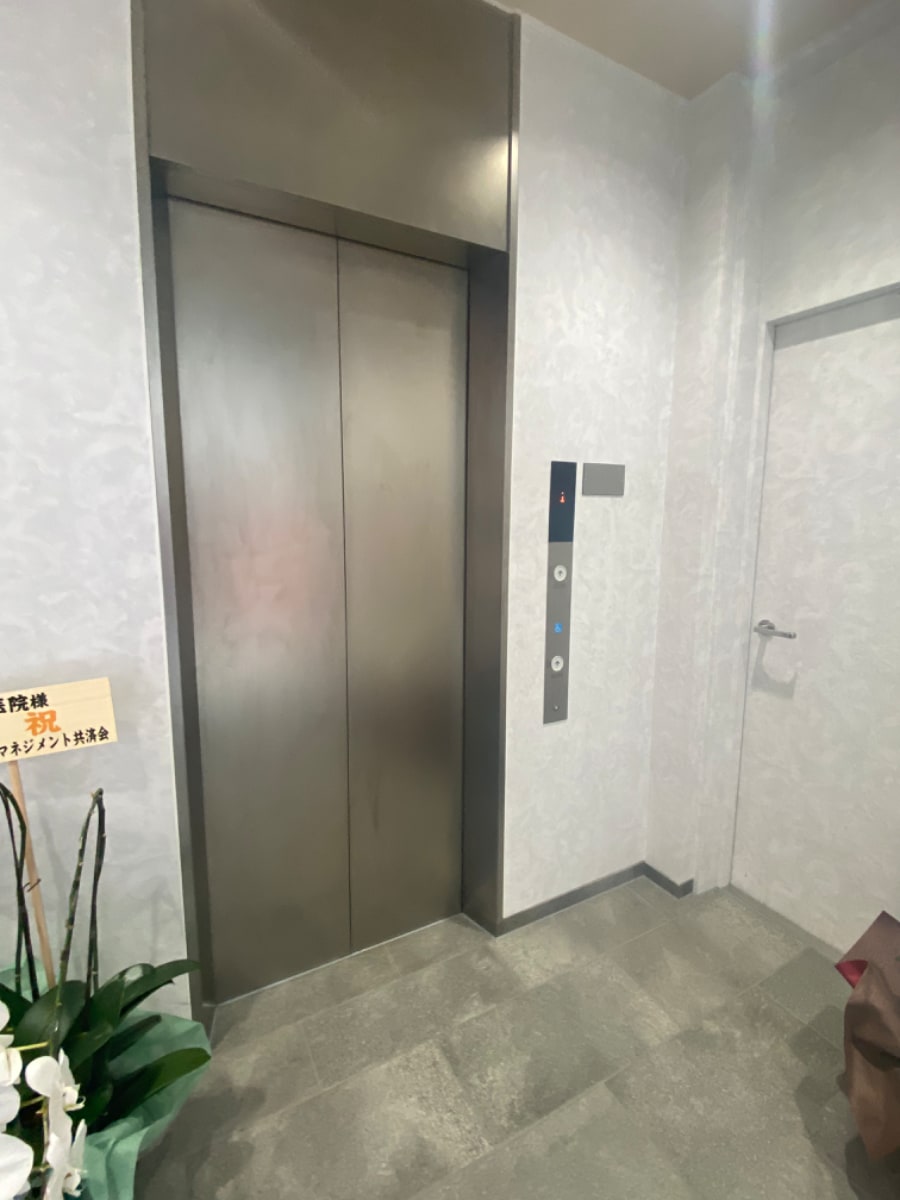 v20251011150702/fresh/building/J00100499221_4